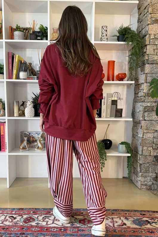The Sunday Morning V Slouch Sweatshirt Burgundy